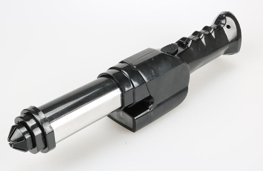 夜間騎行攜帶防身電棒更安全 夜間騎行攜帶防身電棒更安全