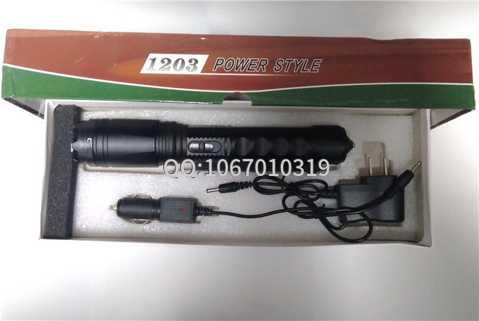 新款黑鷹1203型三檔照明高壓電擊棍